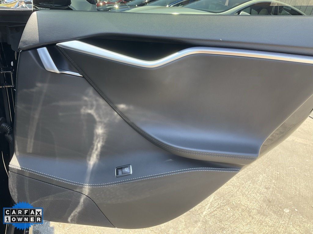 2015 Tesla Model S P85D photo 56