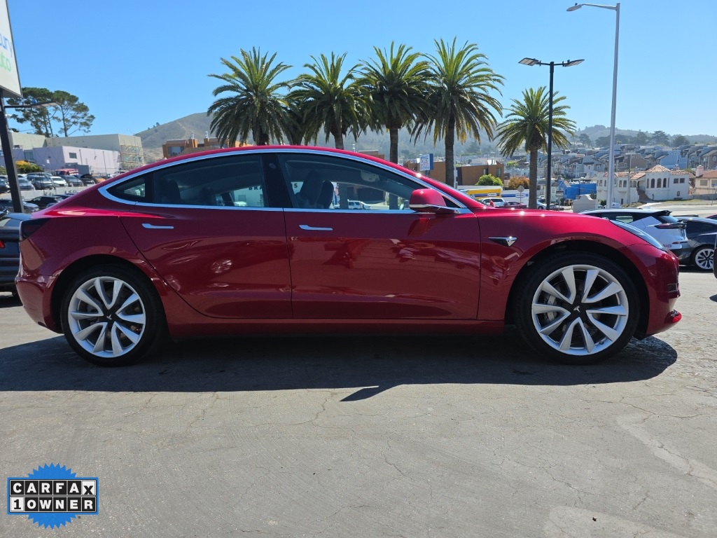 2019 Tesla Model 3 Standard Range Plus photo 3