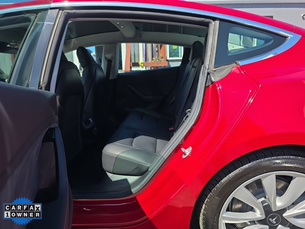 2019 Tesla Model 3 Standard Range Plus photo 7