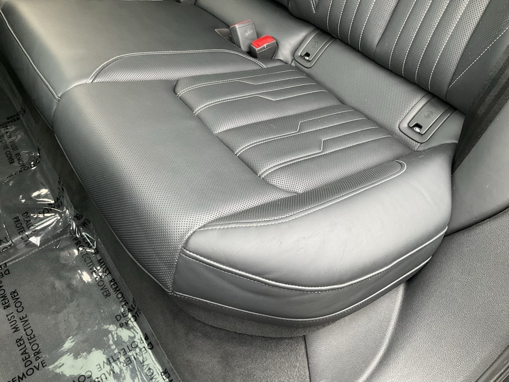 2019 Audi e-tron Prestige photo 21
