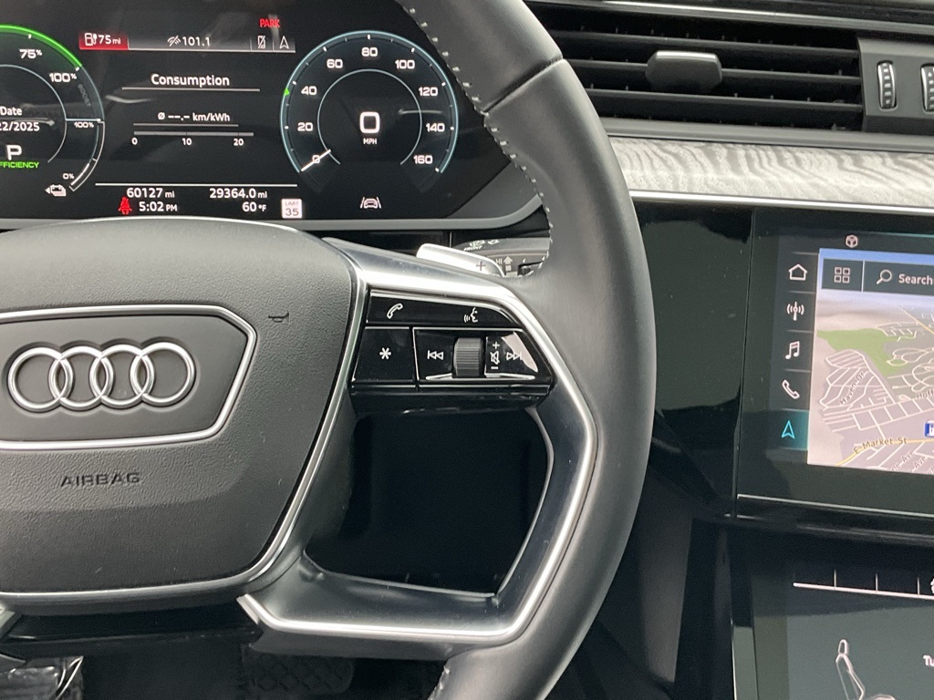 2019 Audi e-tron Prestige photo 31