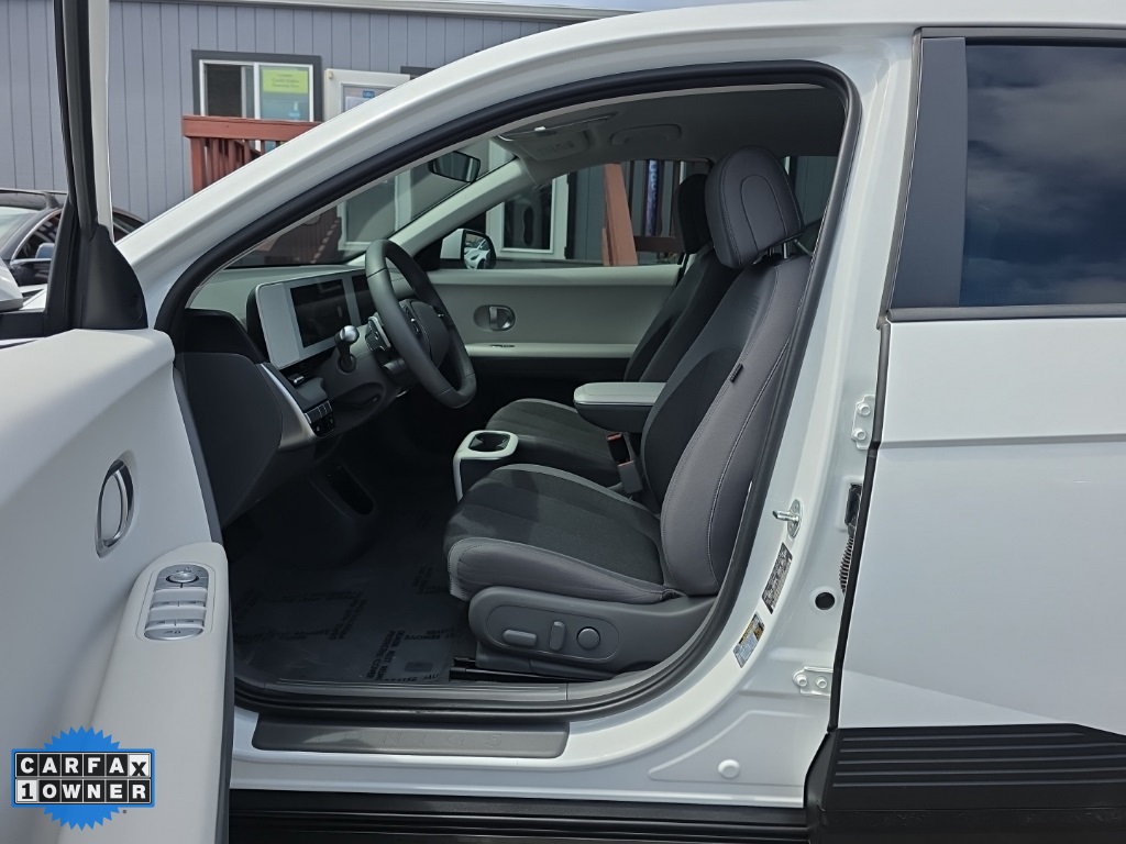 2024 Hyundai Ioniq 5 SE photo 4