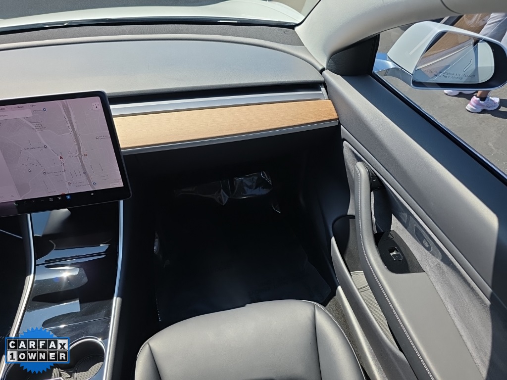 2019 Tesla Model 3 Standard Range Plus photo 40