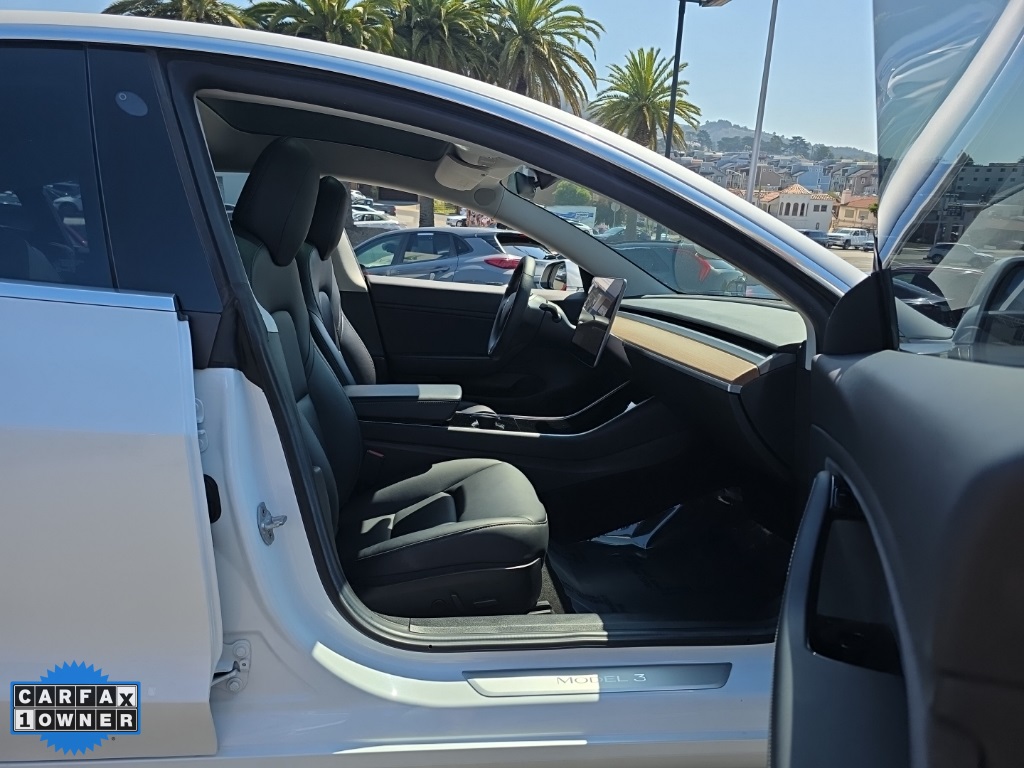 2019 Tesla Model 3 Standard Range Plus photo 42