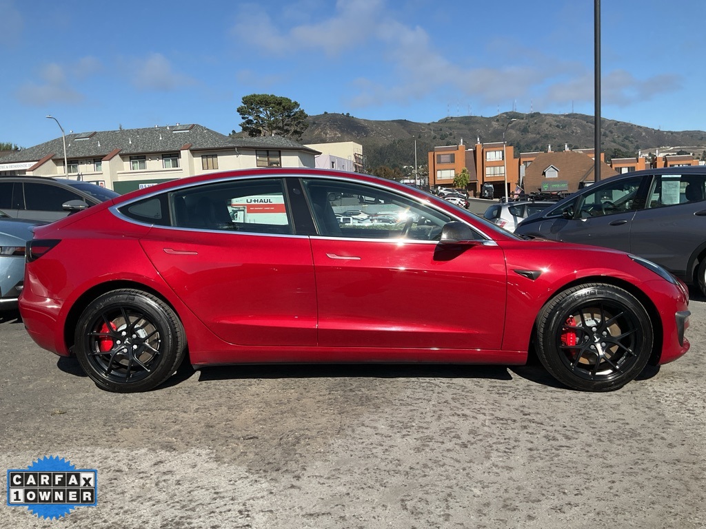 2018 Tesla Model 3 Performance photo 2