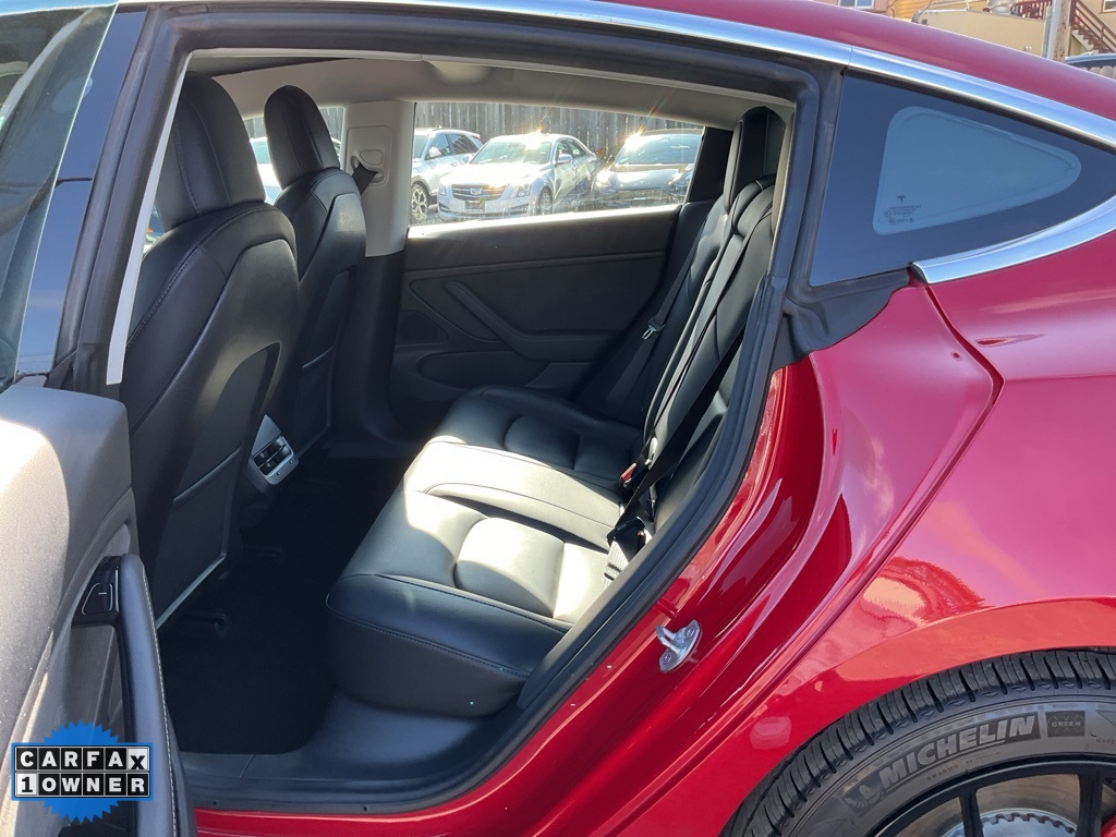2018 Tesla Model 3 Performance photo 18