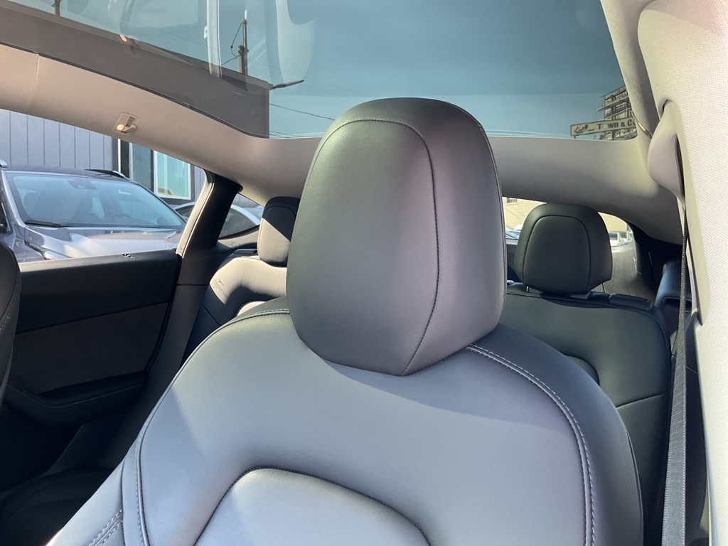 2020 Tesla Model Y Long Range photo 14