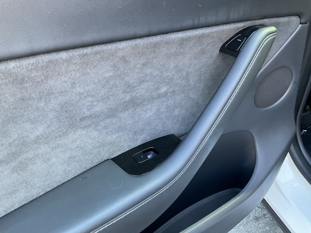 2020 Tesla Model Y Long Range photo 22