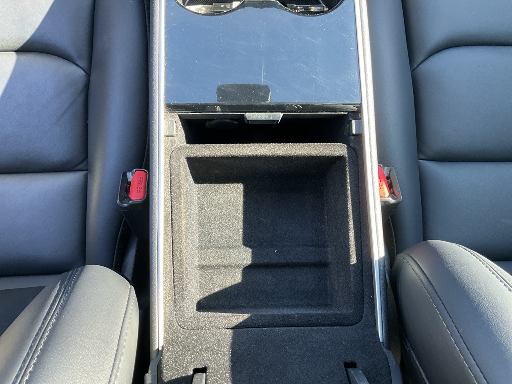2020 Tesla Model Y Long Range photo 34