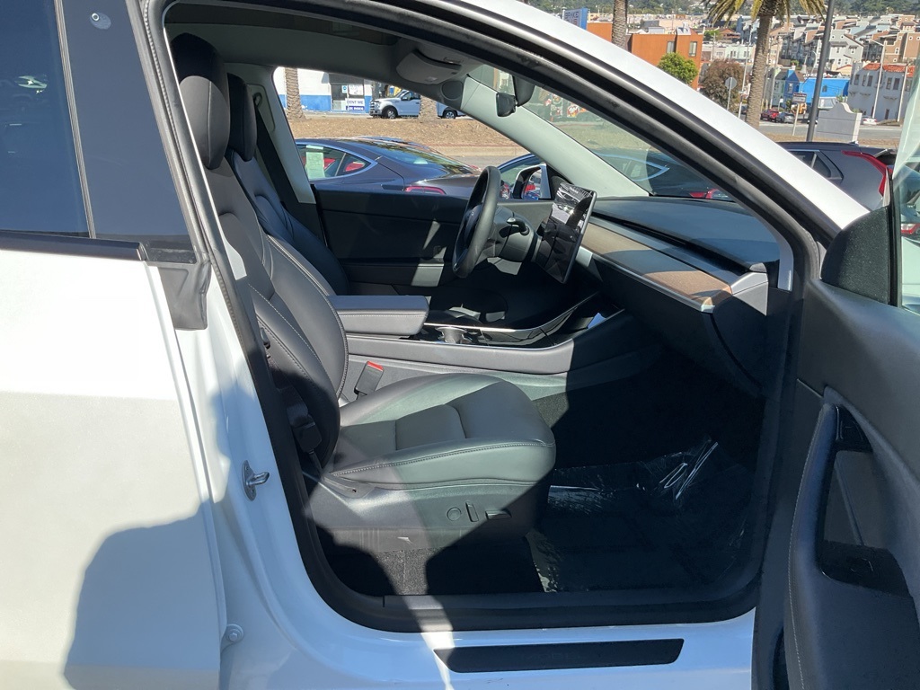 2020 Tesla Model Y Long Range photo 46