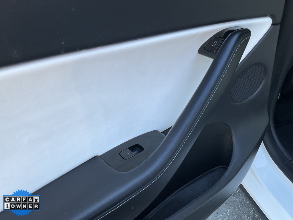 2021 Tesla Model Y Long Range photo 27