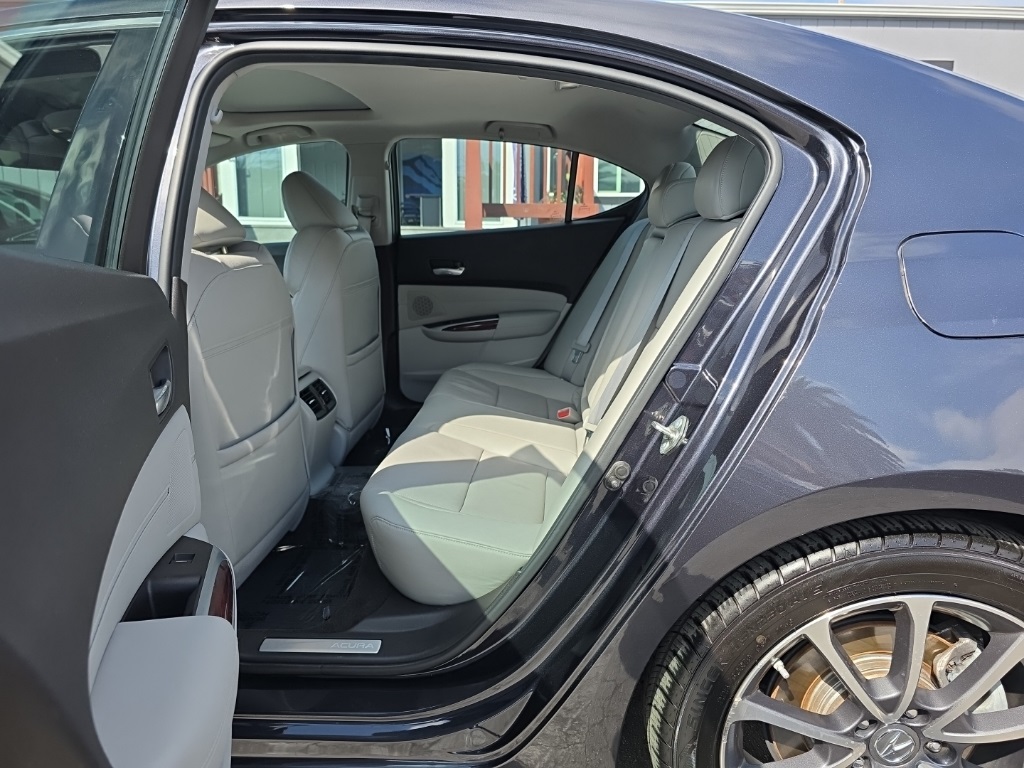 2015 Acura TLX Technology photo 7