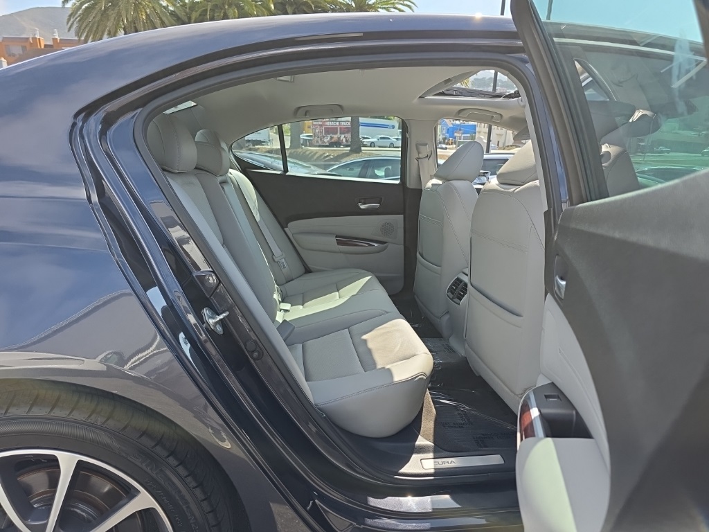 2015 Acura TLX Technology photo 38