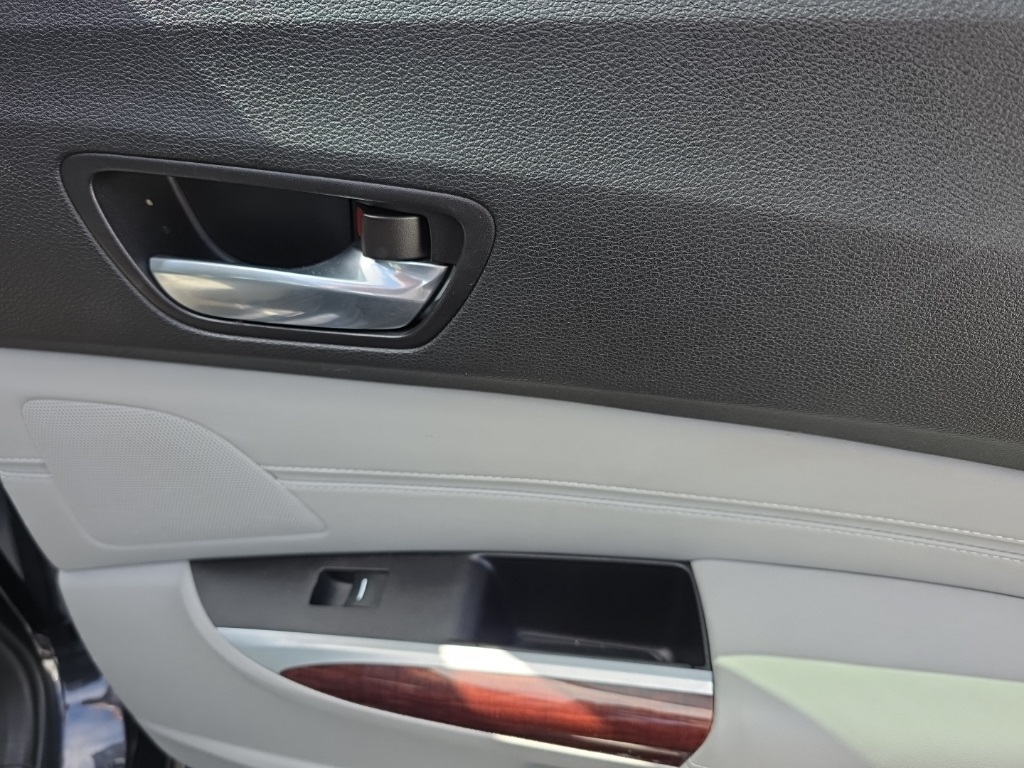 2015 Acura TLX Technology photo 49