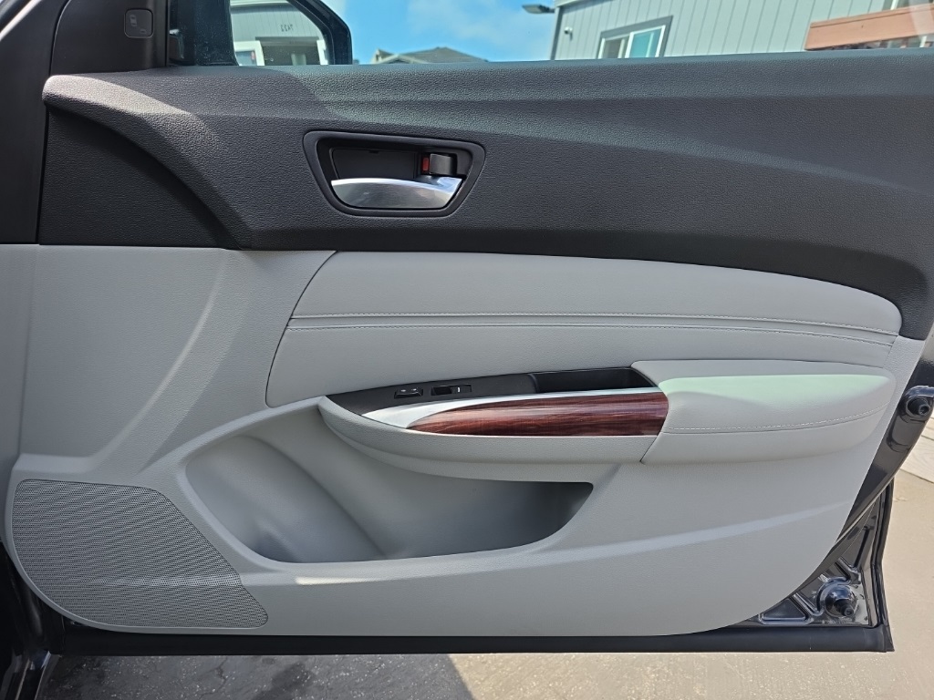 2015 Acura TLX Technology photo 57