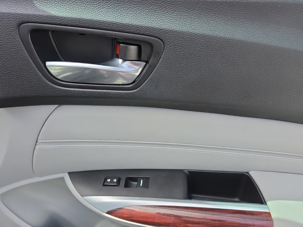 2015 Acura TLX Technology photo 58