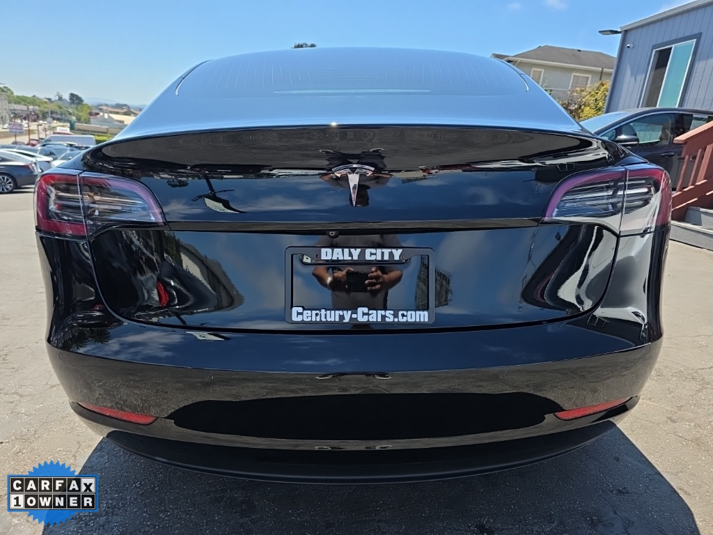 2019 Tesla Model 3 Standard Range Plus photo 3