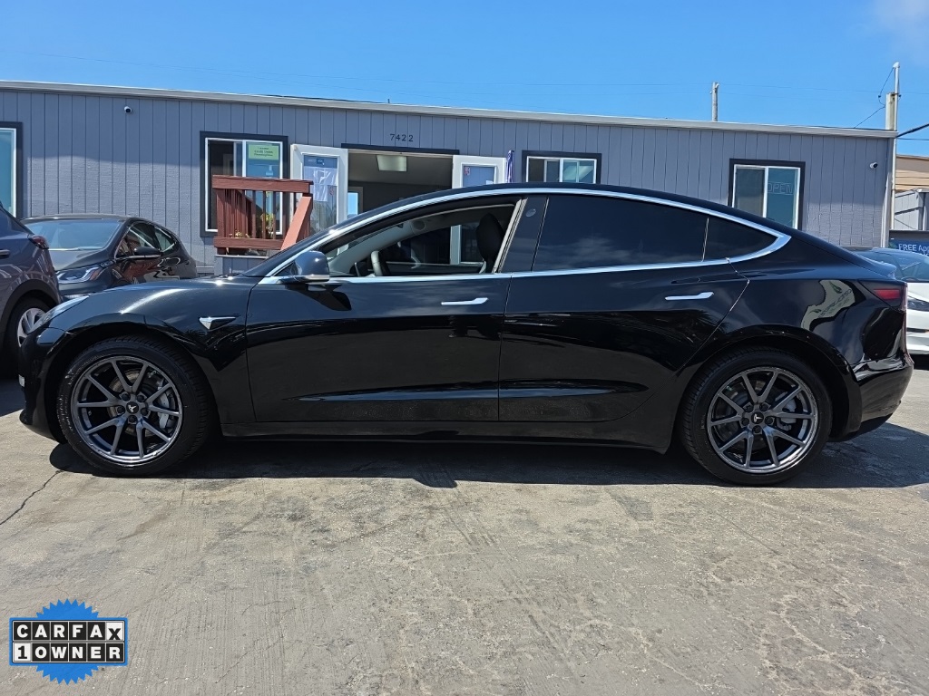 2019 Tesla Model 3 Standard Range Plus photo 4