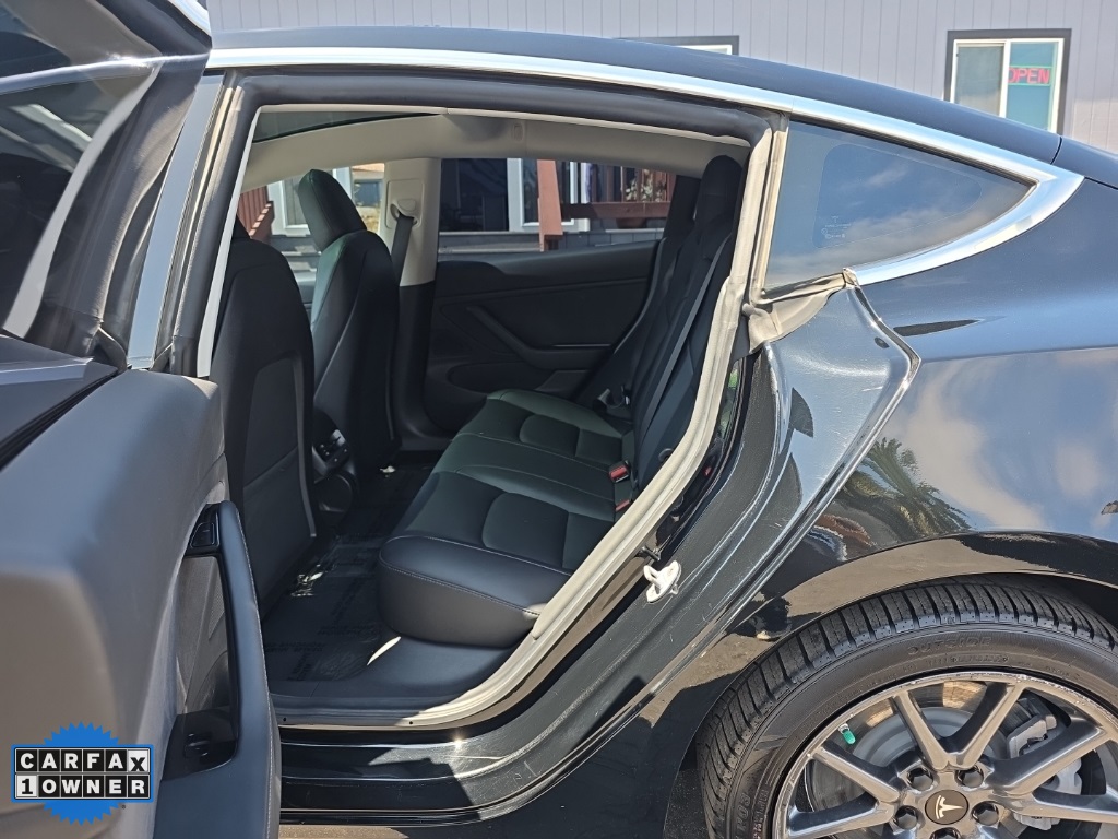 2019 Tesla Model 3 Standard Range Plus photo 6