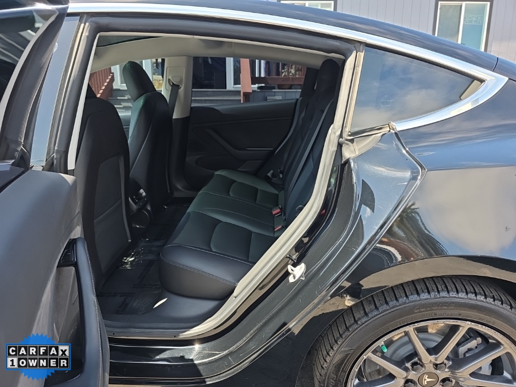 2019 Tesla Model 3 Standard Range Plus photo 19
