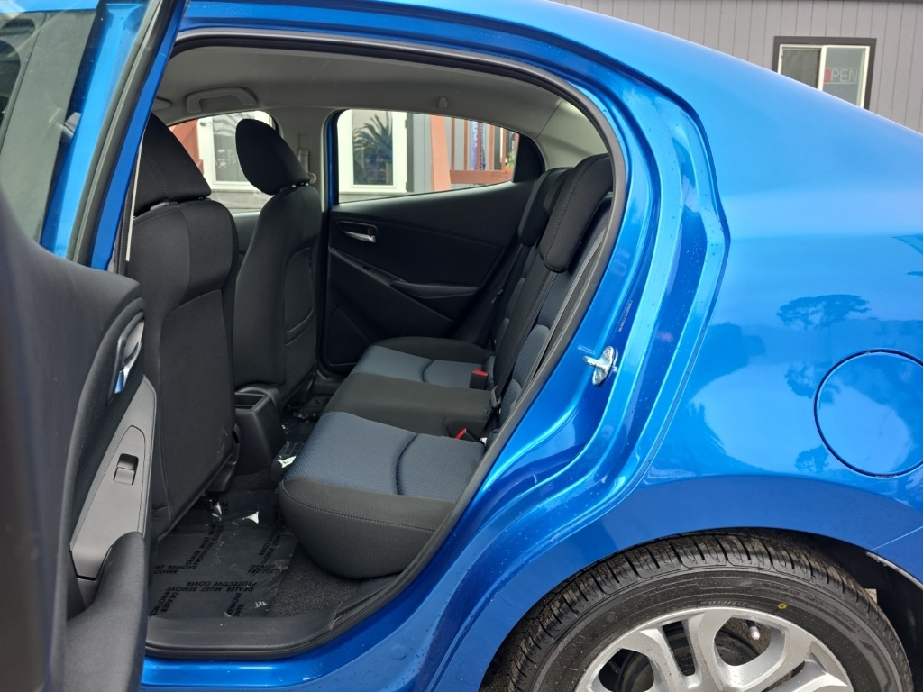 2018 Toyota Yaris iA photo 6