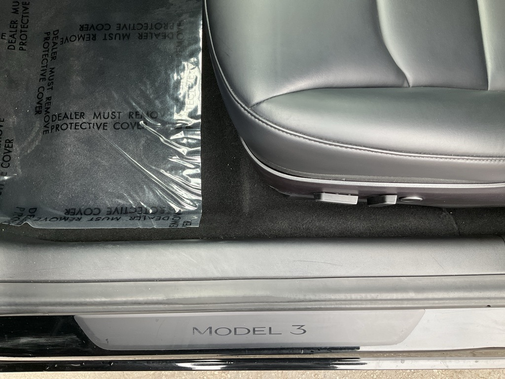 2021 Tesla Model 3 Standard Range Plus photo 10