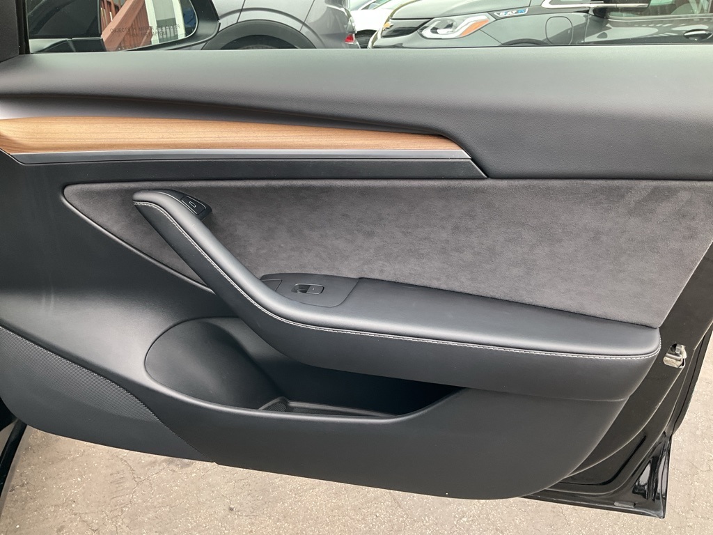 2021 Tesla Model 3 Standard Range Plus photo 52