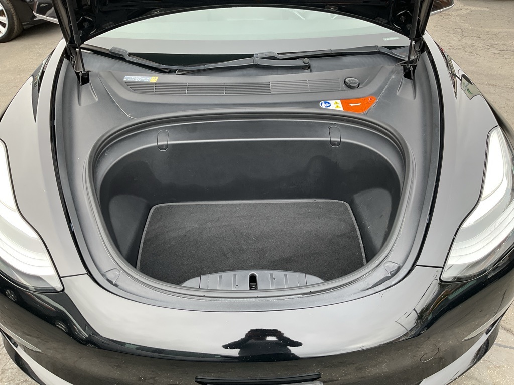 2018 Tesla Model 3 Long Range photo 10