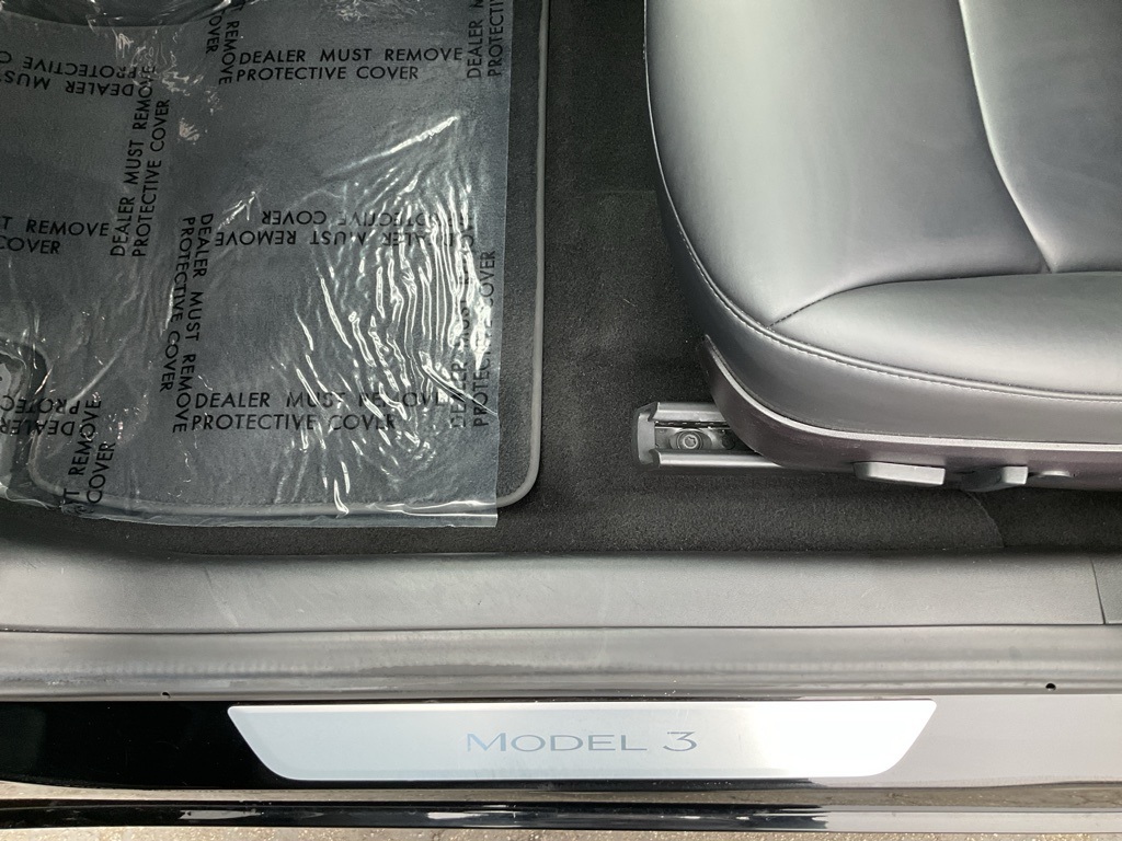 2018 Tesla Model 3 Long Range photo 13