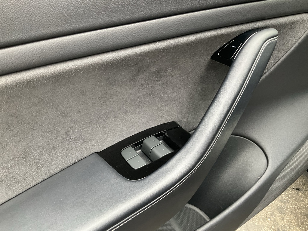 2018 Tesla Model 3 Long Range photo 19