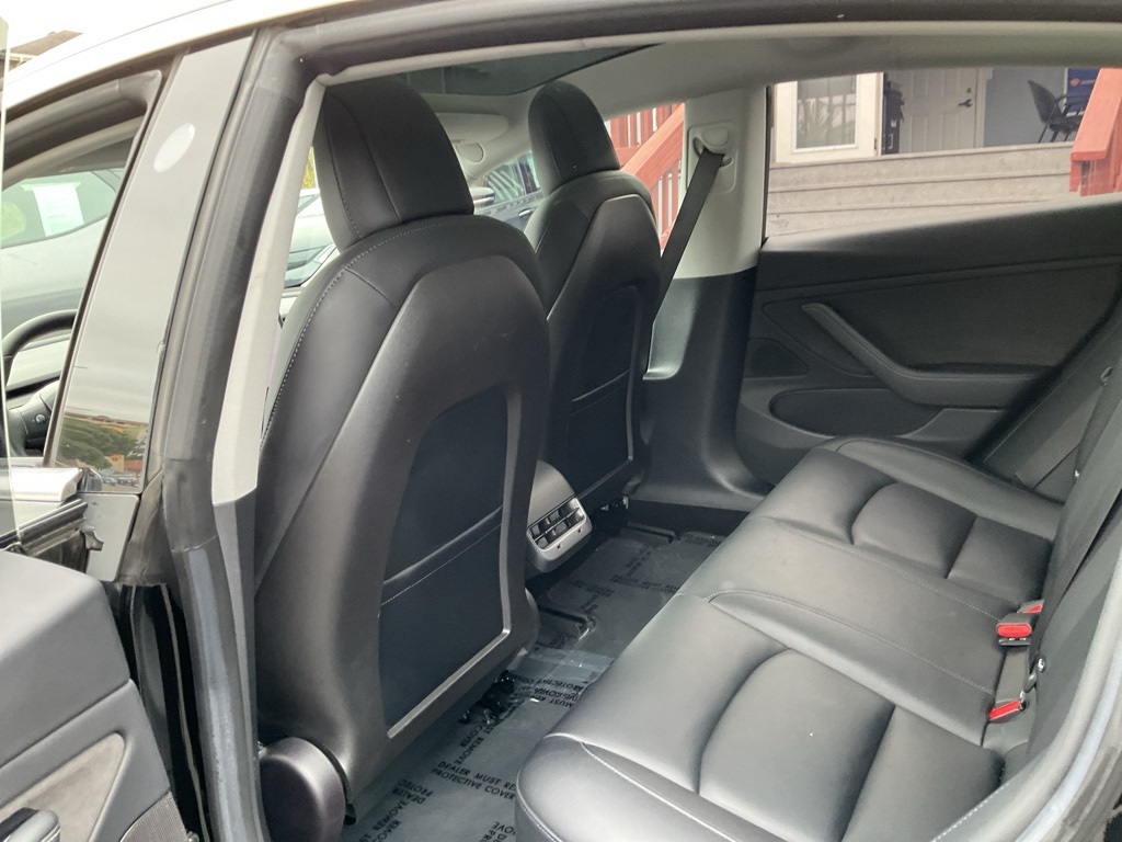 2018 Tesla Model 3 Long Range photo 21