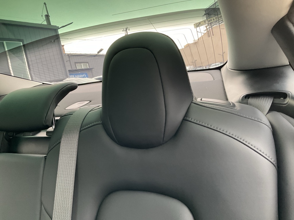 2018 Tesla Model 3 Long Range photo 25