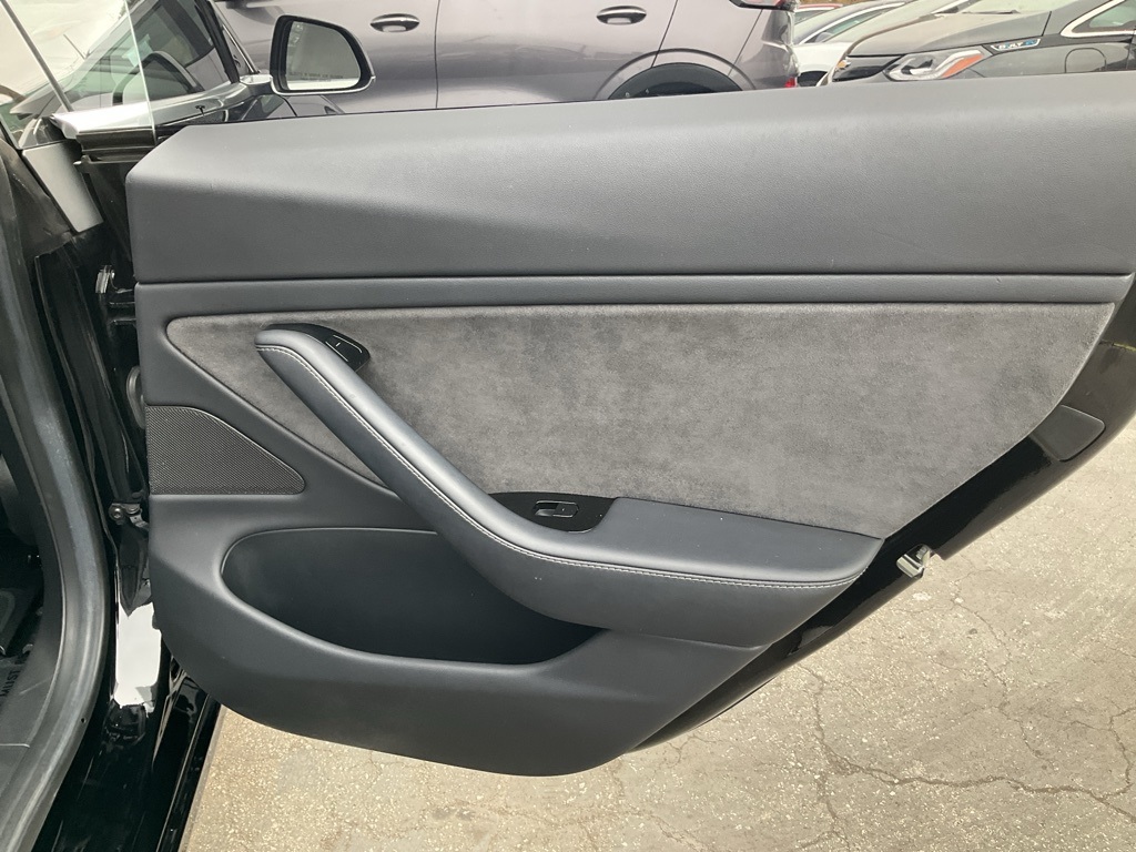 2018 Tesla Model 3 Long Range photo 46