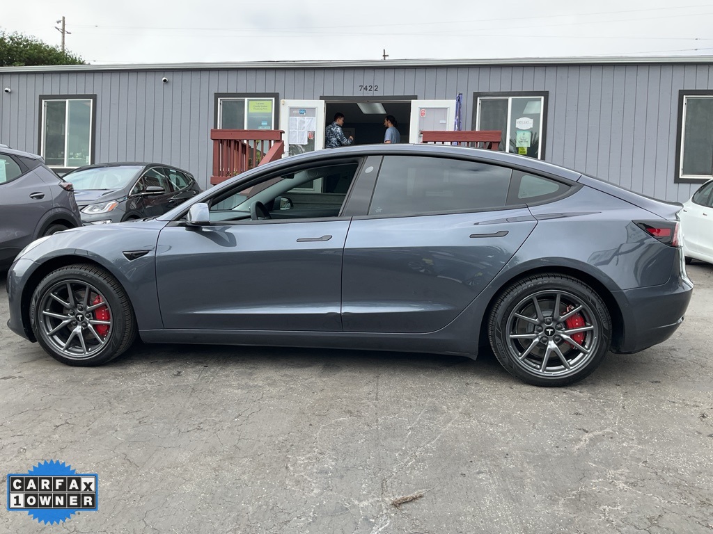2020 Tesla Model 3 Standard Range Plus photo 3