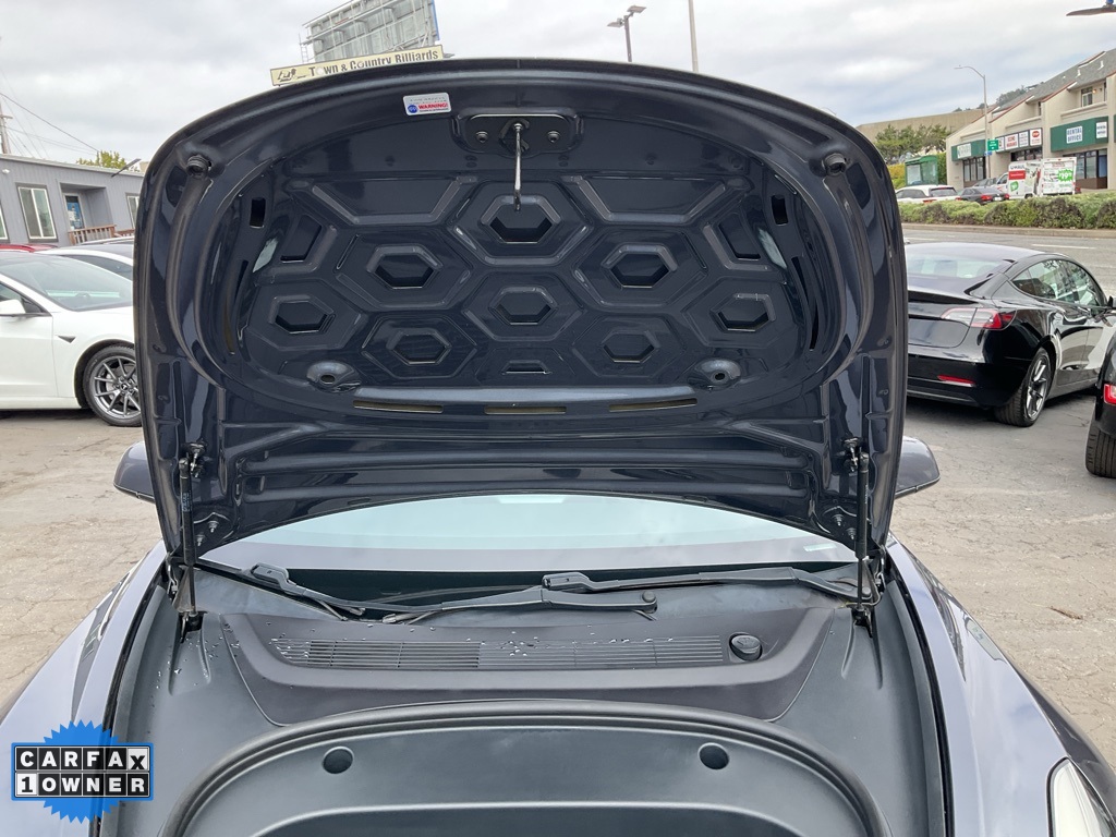2020 Tesla Model 3 Standard Range Plus photo 9