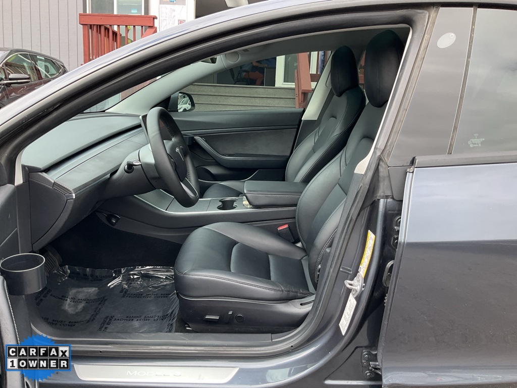 2020 Tesla Model 3 Standard Range Plus photo 10