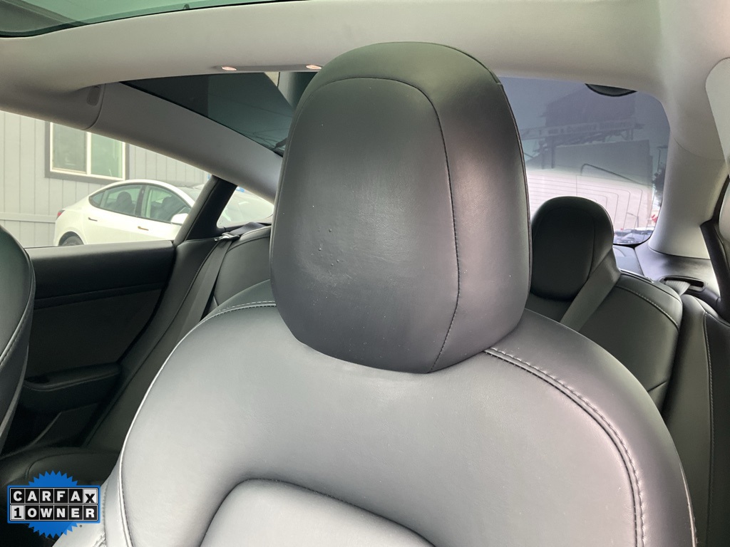 2020 Tesla Model 3 Standard Range Plus photo 14