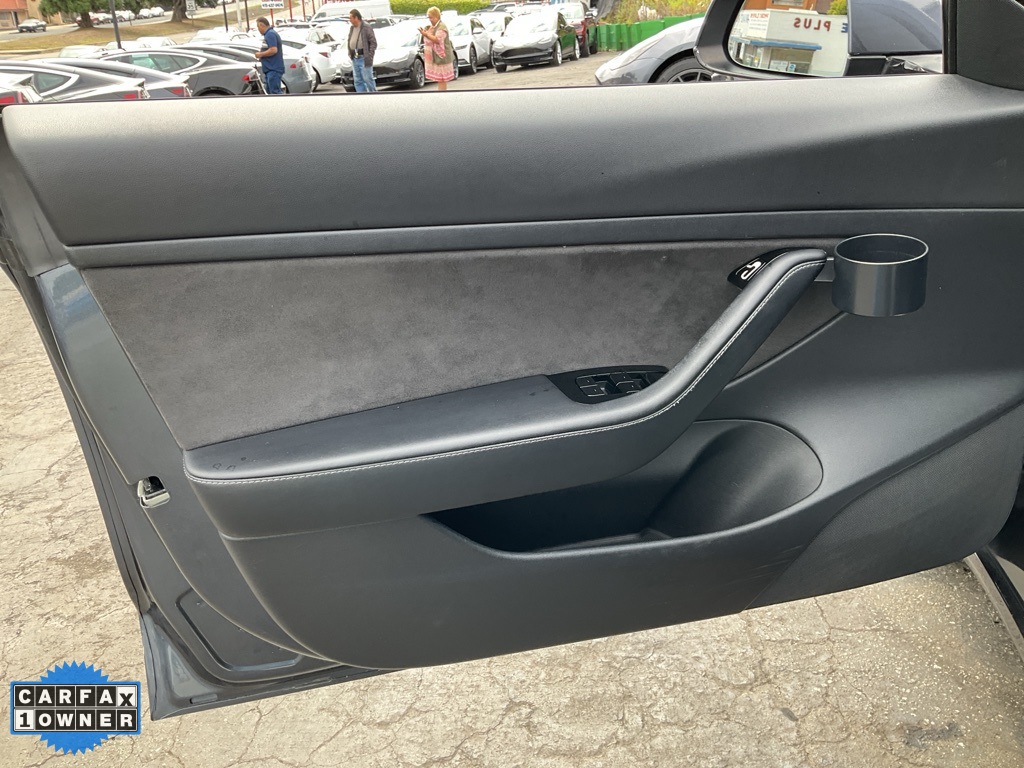 2020 Tesla Model 3 Standard Range Plus photo 18