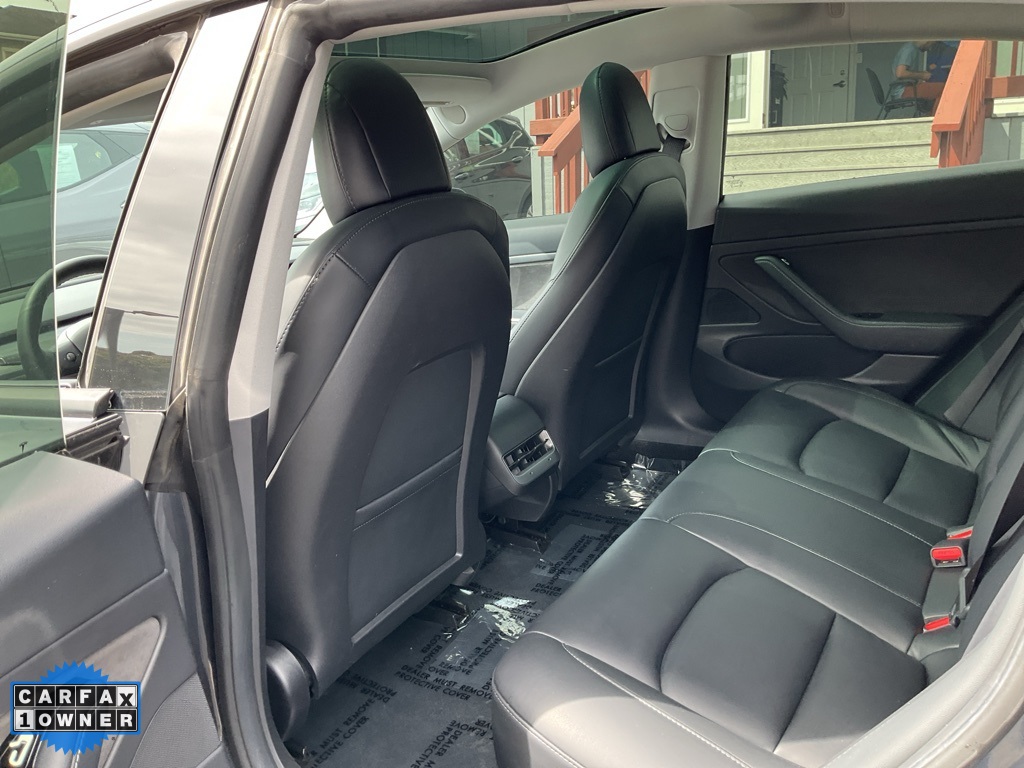 2020 Tesla Model 3 Standard Range Plus photo 21