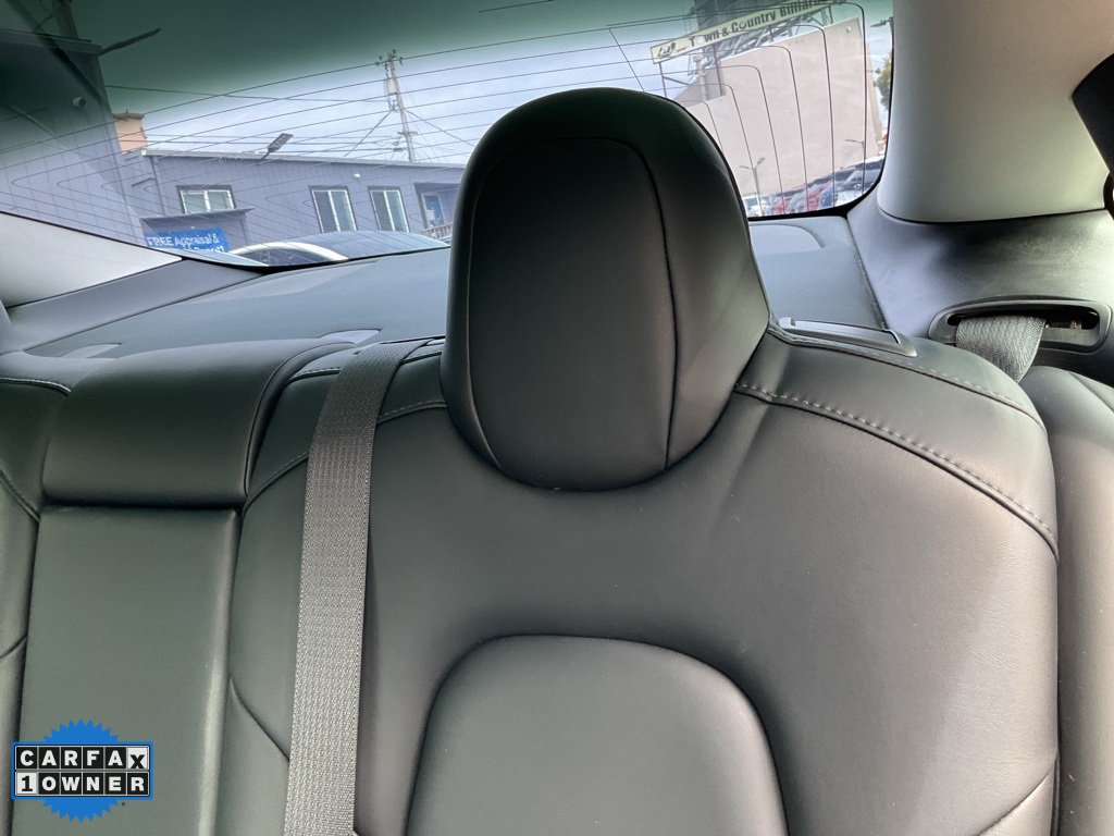 2020 Tesla Model 3 Standard Range Plus photo 25