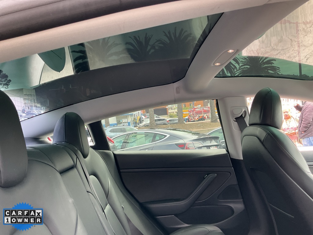 2020 Tesla Model 3 Standard Range Plus photo 43