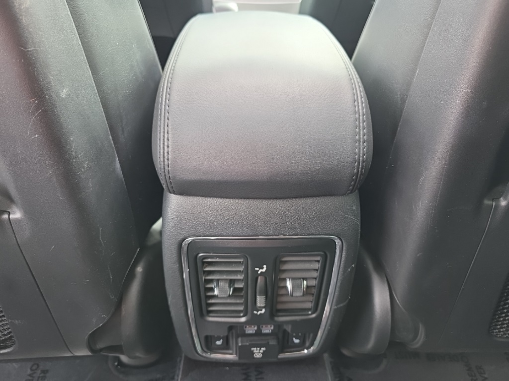 2016 Jeep Grand Cherokee High Altitude photo 29