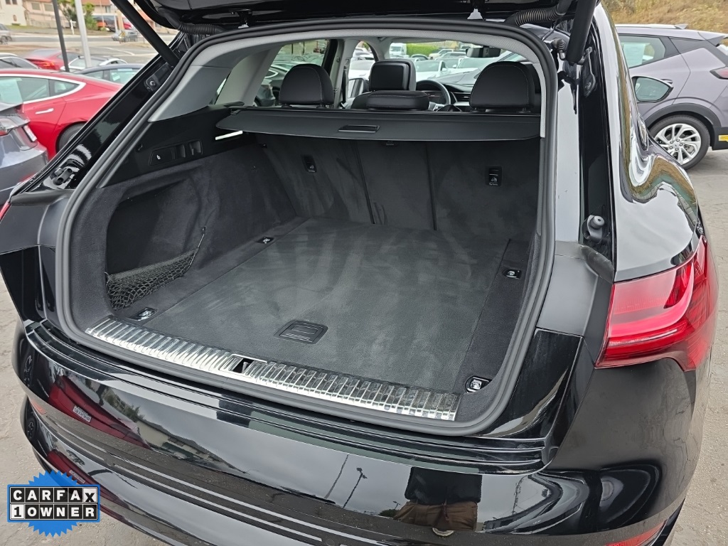 2021 Audi e-tron Premium photo 6