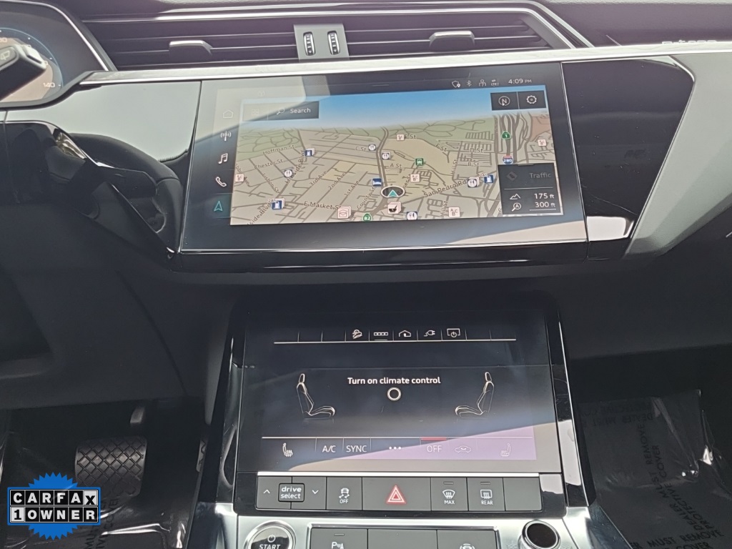 2021 Audi e-tron Premium photo 35
