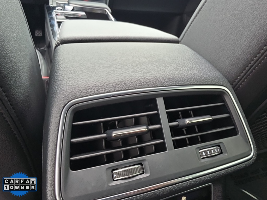 2021 Audi e-tron Premium photo 38