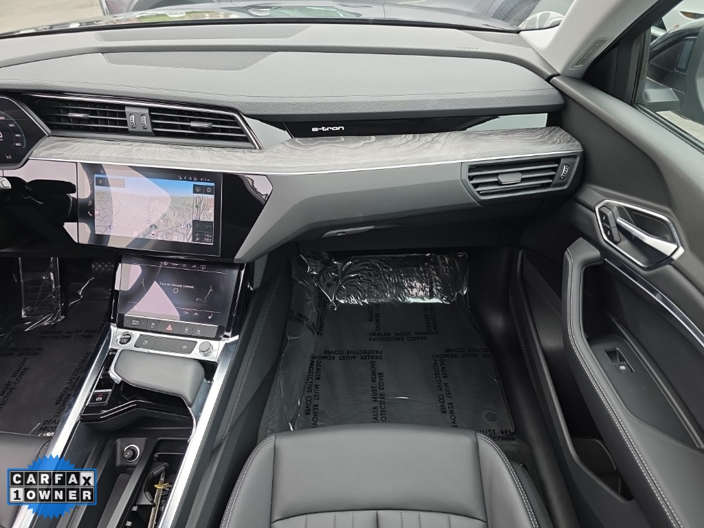 2021 Audi e-tron Premium photo 47