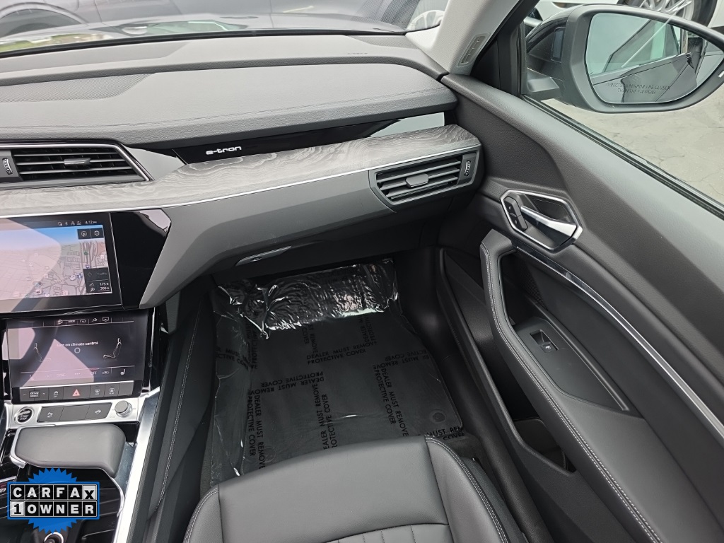 2021 Audi e-tron Premium photo 48