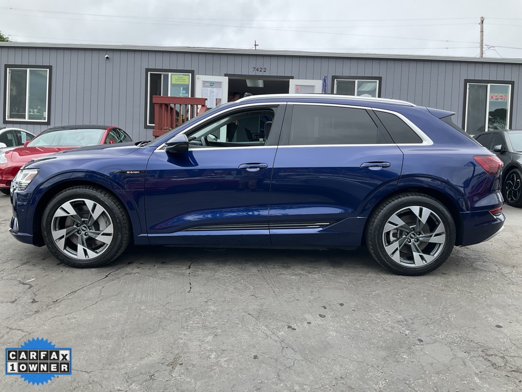 2021 Audi e-tron Premium Plus photo 3