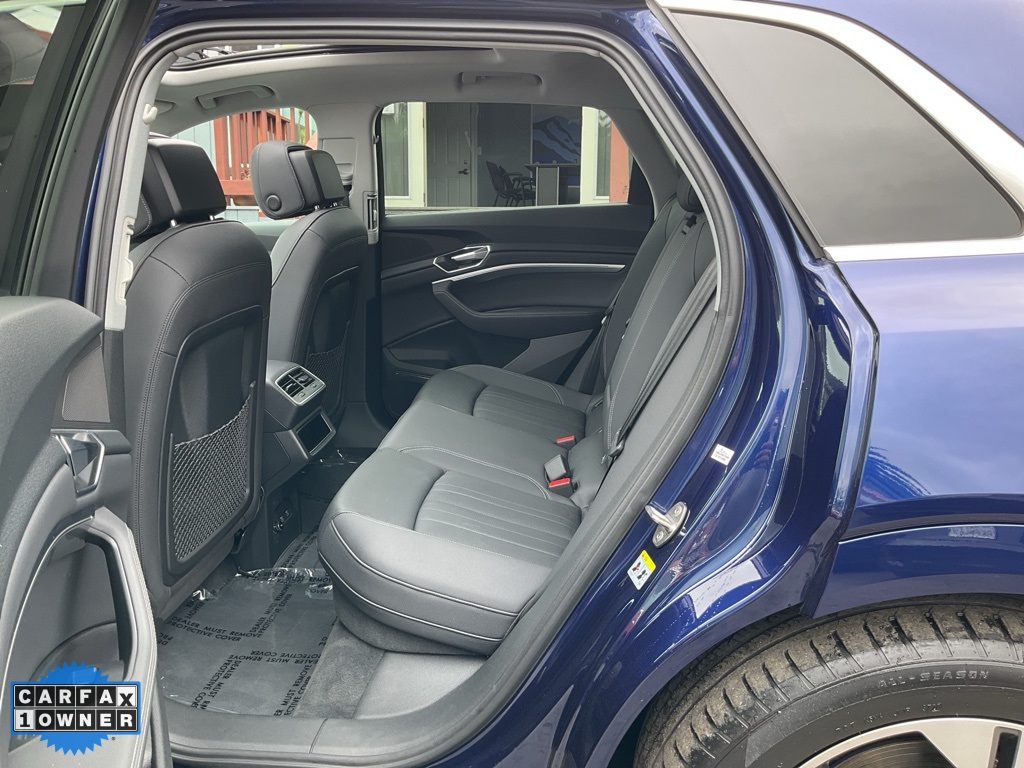 2021 Audi e-tron Premium Plus photo 5
