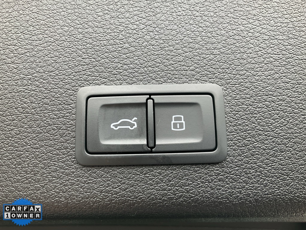 2021 Audi e-tron Premium Plus photo 9